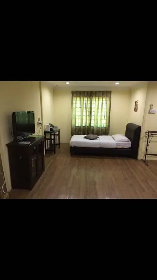 Pak Andak Kampung Stay Balik Pulau 0*,